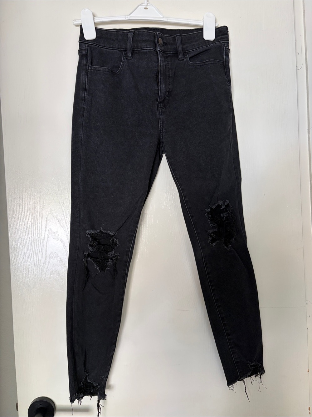 American Eagle Outfitters Black Distressed Skinny Jeans